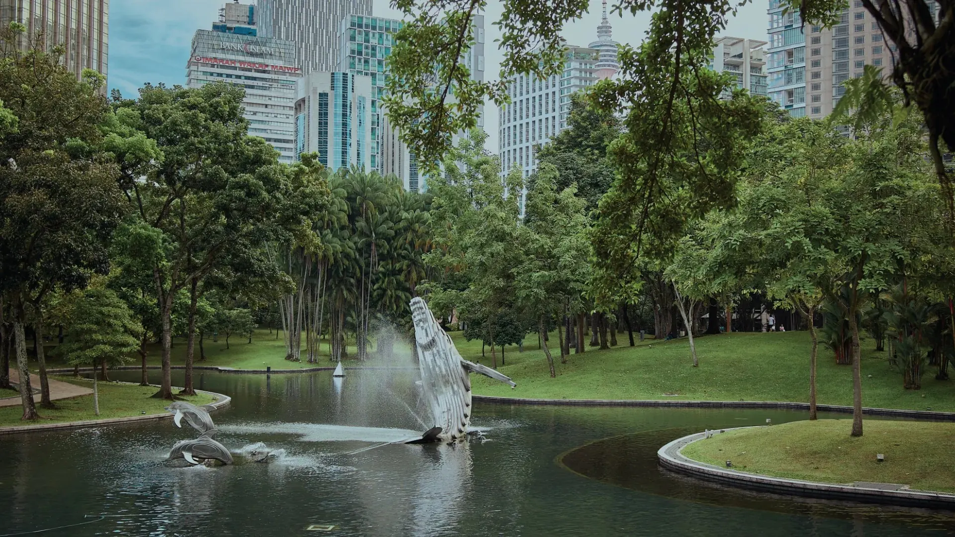 KLCC 公园湖畔与喷泉